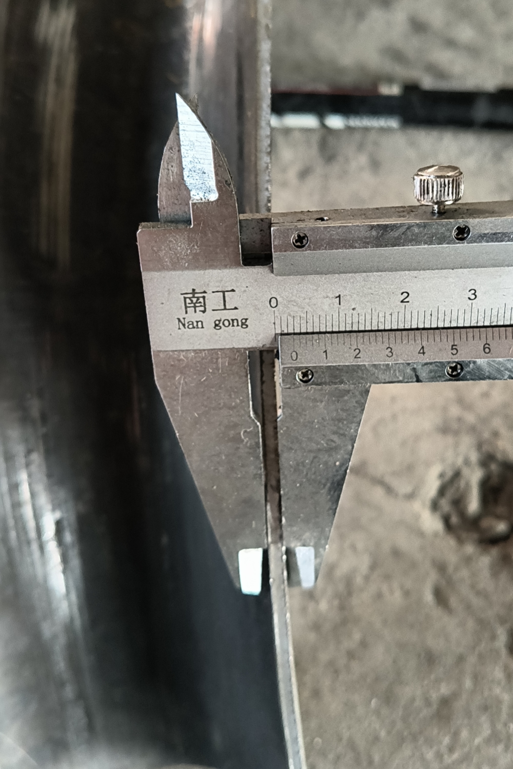 Wall thickness measurement